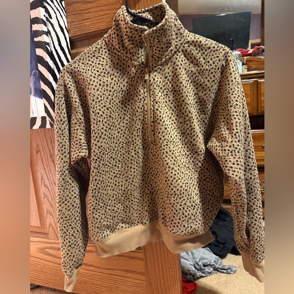 New Fabletics sweatshirt size small